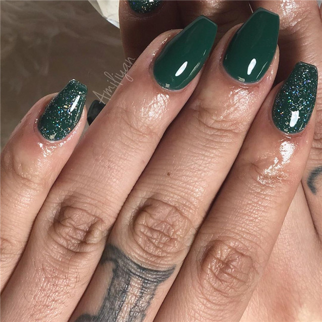 emeraldgreennails;nailtrend