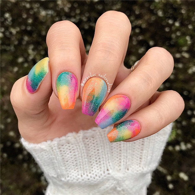 rainbownail;nailtrend