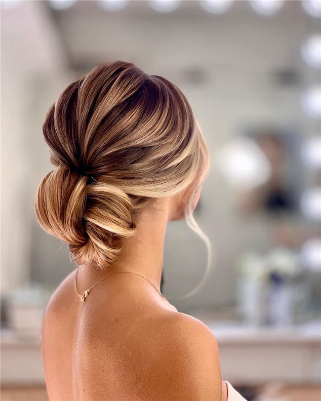 Weddinghairstyle;outdoorwedding;wedding