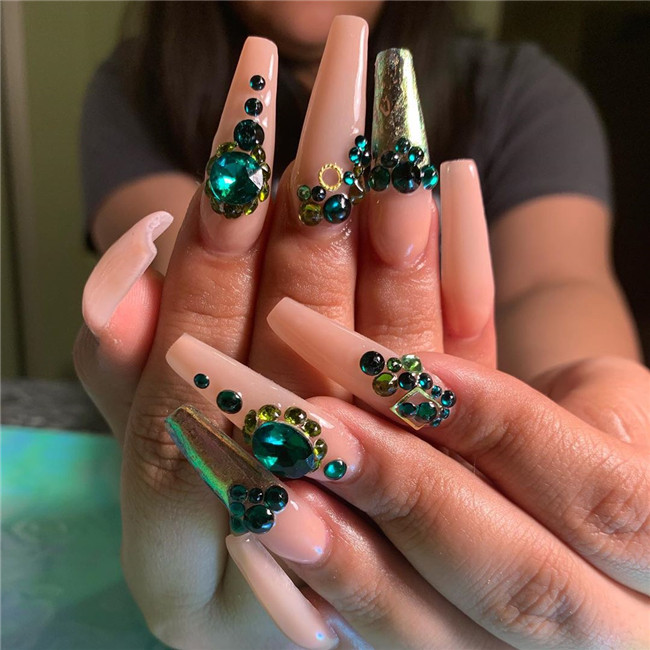 emeraldgreennails;nailtrend