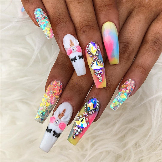 Coffin nails;nailstrend;2020nails;nailscolor