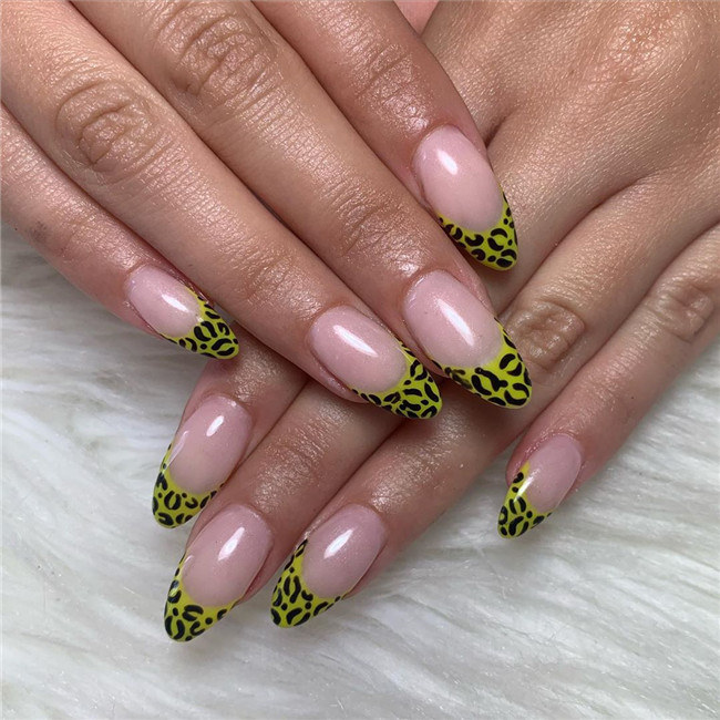 #almondnails#winternails#2020nails#fallnails