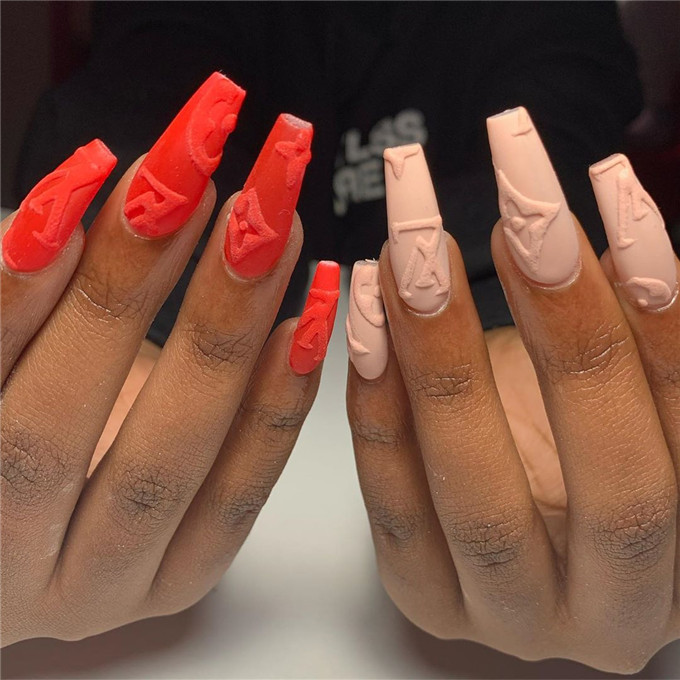 Coffin nails;nailstrend;2020nails;nailscolor