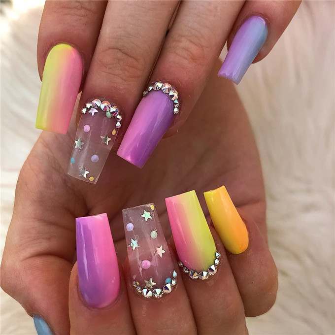 Coffin nails;nailstrend;2020nails;nailscolor