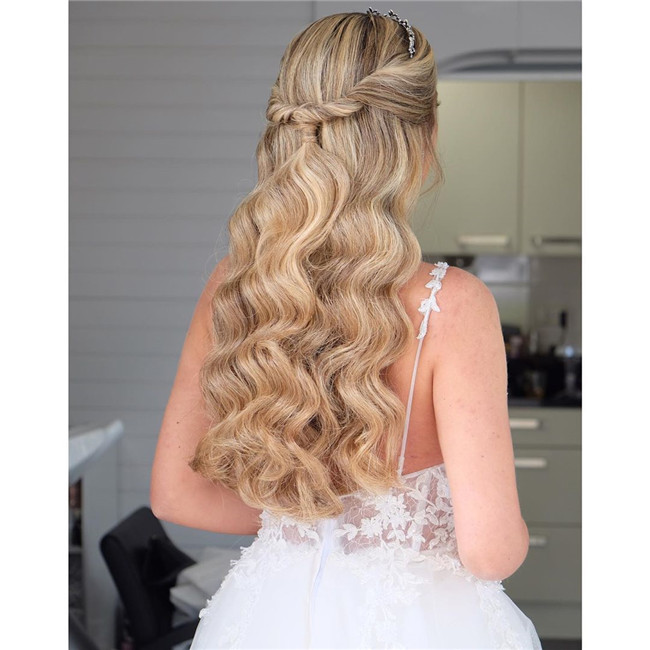 Weddinghairstyle;outdoorwedding;wedding