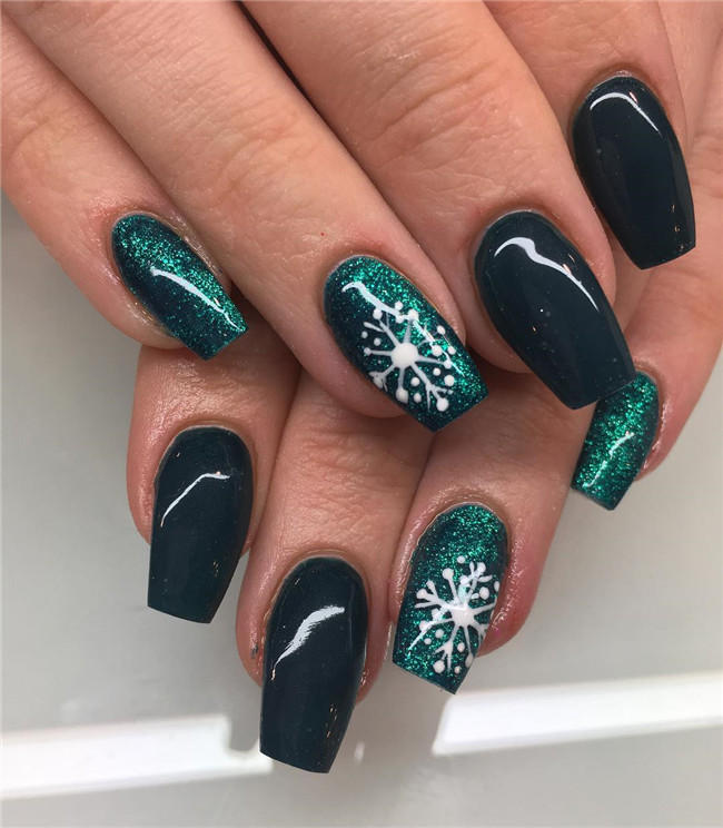 emeraldgreennails;nailtrend