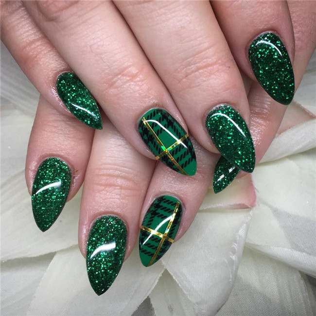 emeraldgreennails;nailtrend