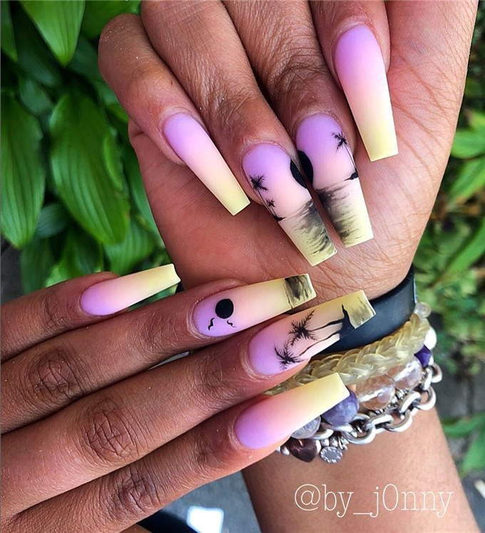 Coffin nails;nailstrend;2020nails;nailscolor