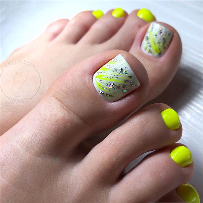 Toenaildesigns;toenailart;summernails;springnails