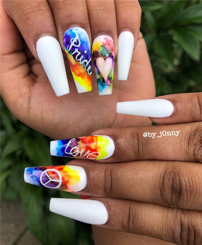 Coffin nails;nailstrend;2020nails;nailscolor