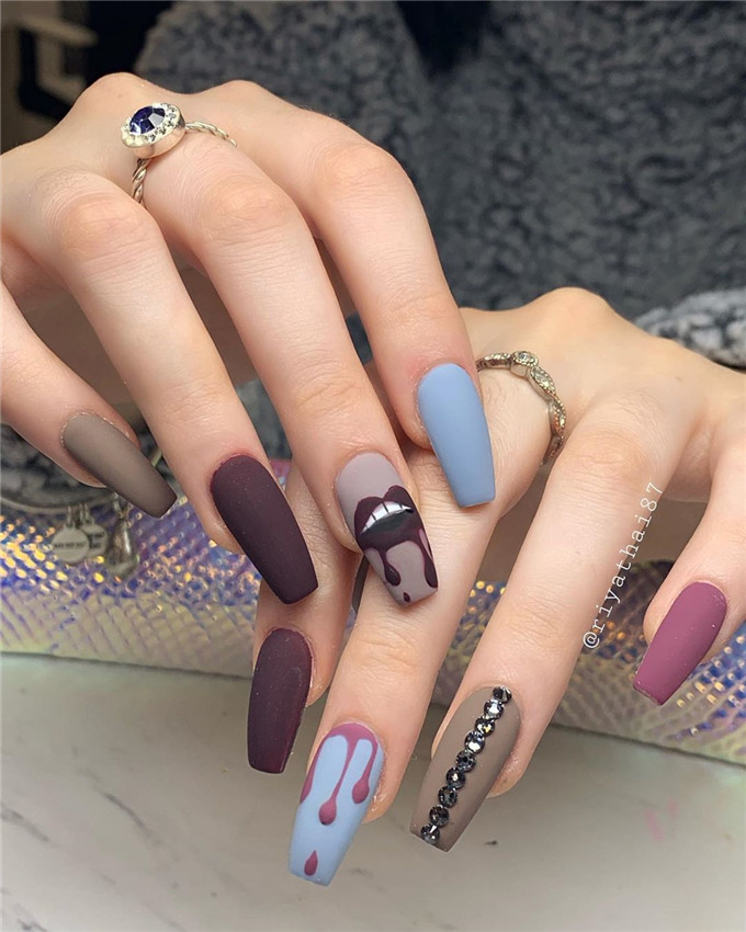 Coffin nails;nailstrend;2020nails;nailscolor