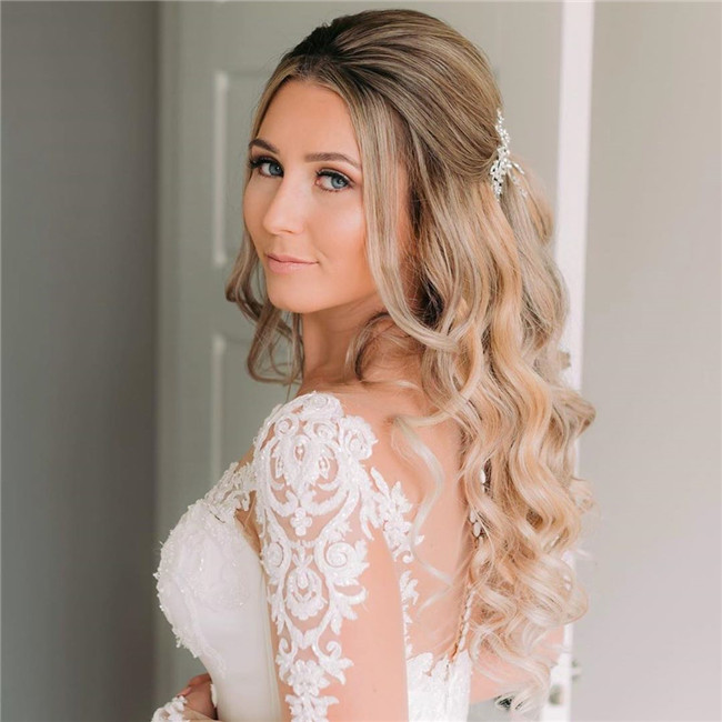 Weddinghairstyle;outdoorwedding;wedding