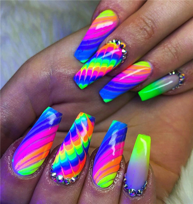 rainbownail;nailtrend