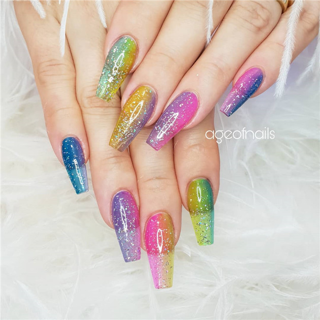 rainbownail;nailtrend