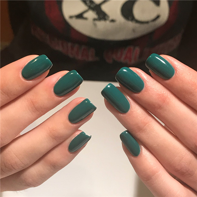 emeraldgreennails;nailtrend