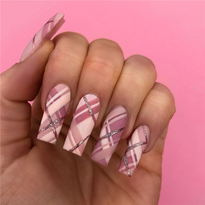 Coffin nails;nailstrend;2020nails;nailscolor