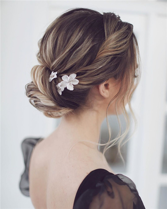 Weddinghairstyle;outdoorwedding;wedding