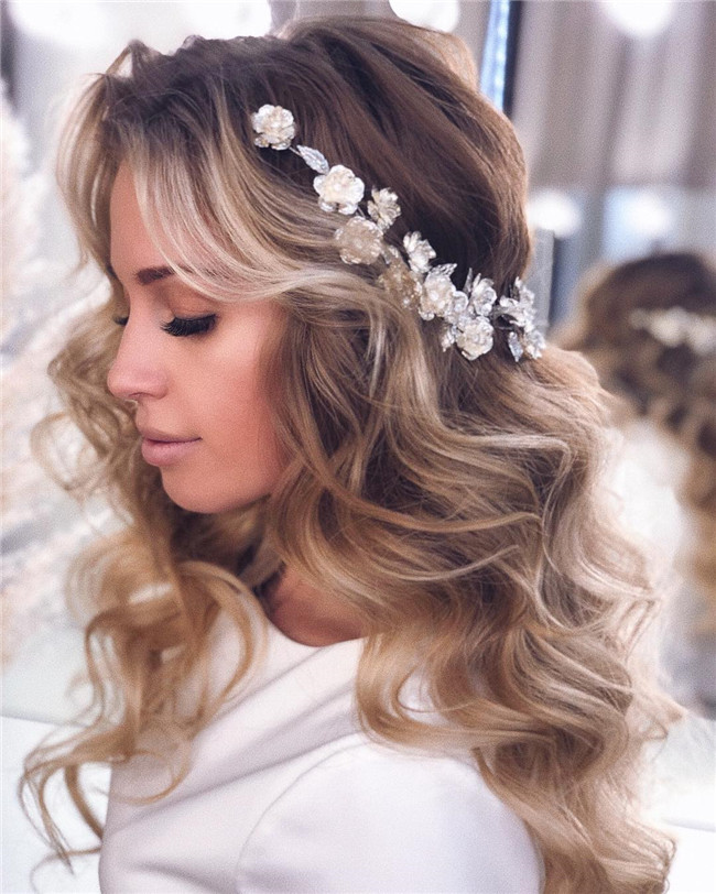 Weddinghairstyle;outdoorwedding;wedding