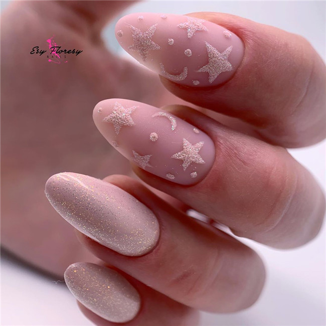 starnail;nailtrend