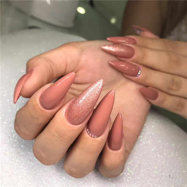 stilettonails;gelnails;acrylicnails;2020nails