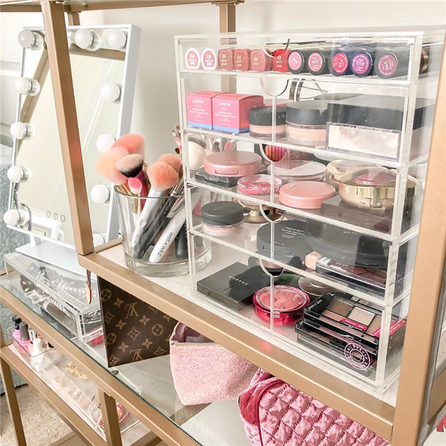 makeupstorage;