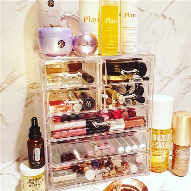 makeupstorage;