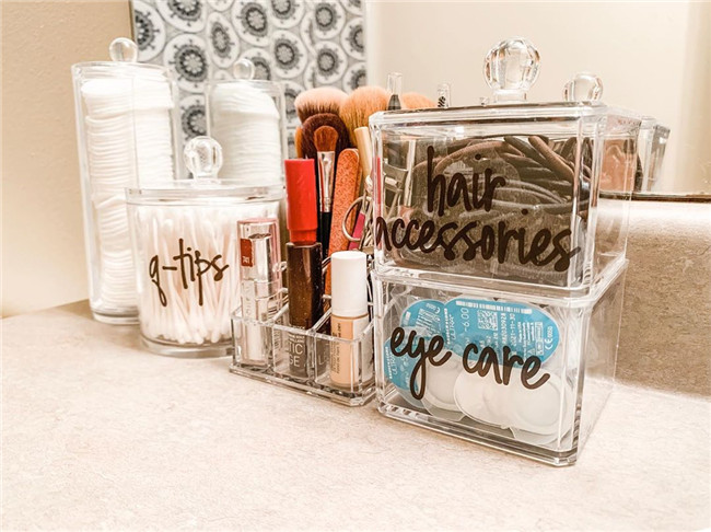 makeupstorage;