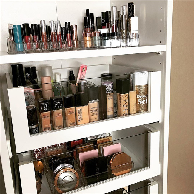 makeupstorage;