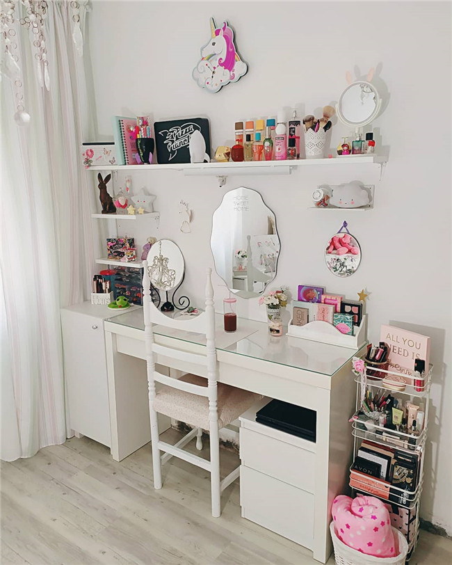 makeupstorage;