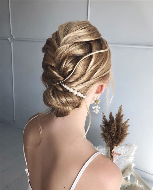 Weddinghairstyles;updohaistyles;bunhaistyles