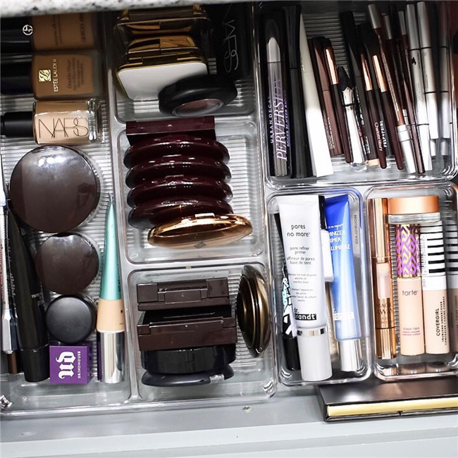 makeupstorage;