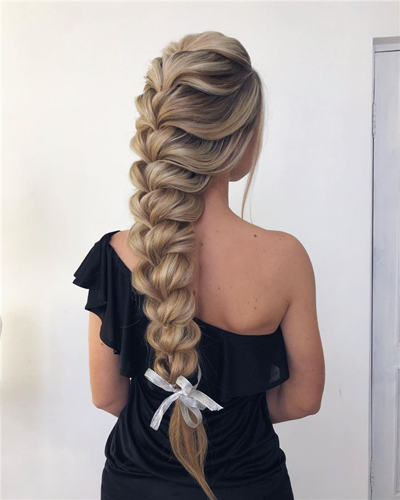 35+ Pretty Prom Hairstyles With Long Hair Easy To Copy In 2020 – Nailmon