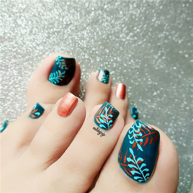 toenailcolors;toenails;toenaildesigns